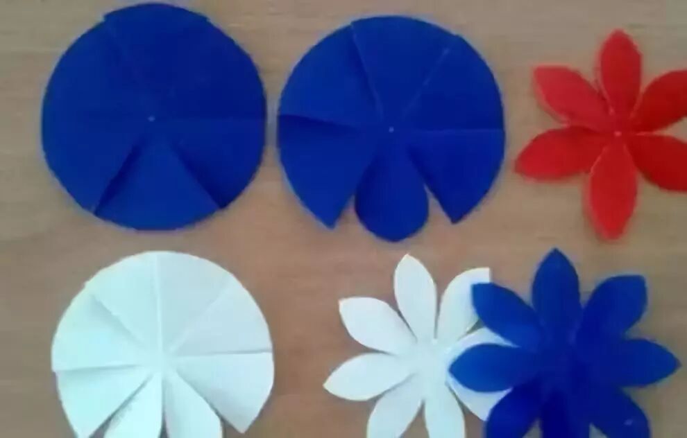 Cut out the flowers on the paper