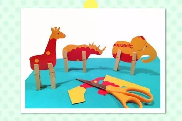 Making animal feet using clips