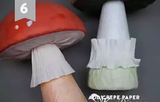 Also use crepe paper to make mushroom folds on the mushroom stem